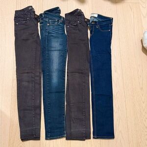 4 American Eagle Outfitters Women's Skinny Jeans - Black and Blue